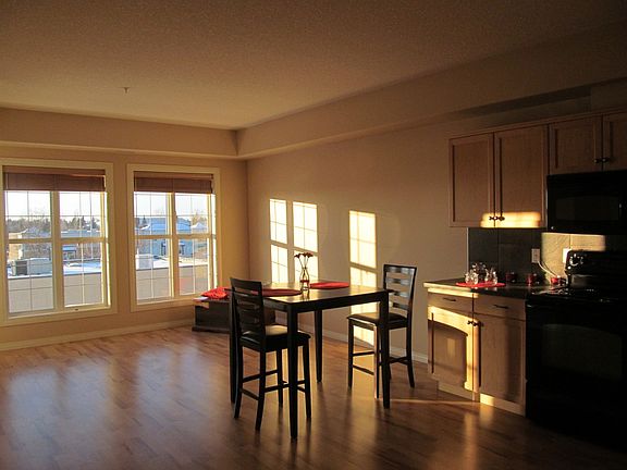 5th image of 45 Inglewood Dr #308