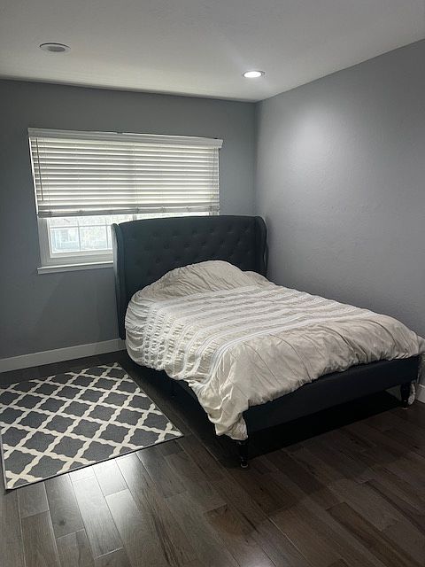 1st image of 5090 El Roble Ct