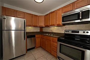 55 W. Chestnut — Photo 22