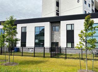 4400 Laurier Pkwy #207, Lasalle, ON N9J 0B4