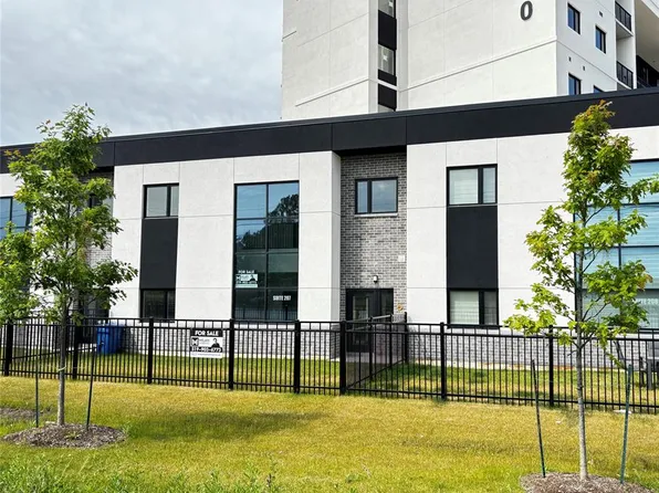 4400 Laurier Pkwy #207, Lasalle, ON N9J 0B4
