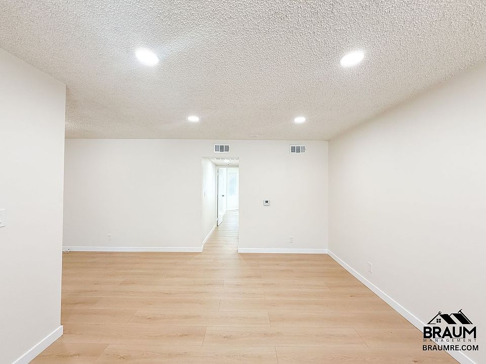 Building Photo 5