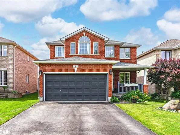 9 Buggs Gate, Barrie, ON L4M 7A9
