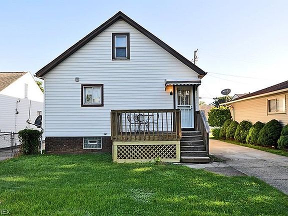4th image of 12433 Carrington Ave
