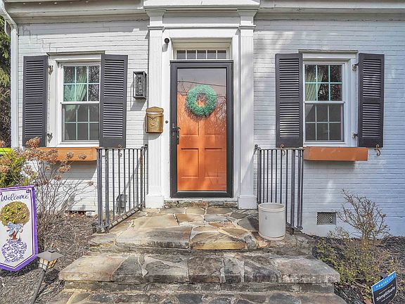 4th image of 102 12th St NW