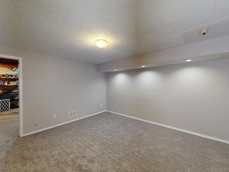 320 Westminster Ave #48 — Photo 22