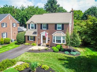 2041 Maplewood Ave, Abington, PA 19001