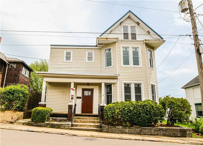 918 Dickey St photo 1