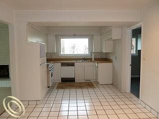 4th image of 30833 Oak Valley Dr