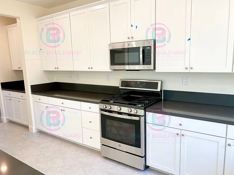 1127 Winter Hawk Way — Photo 4