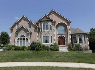 5905 W Ivyleaf Ct, Peoria, IL 61615