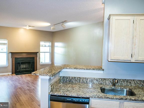 4th image of 14322 Climbing Rose Way APT 105