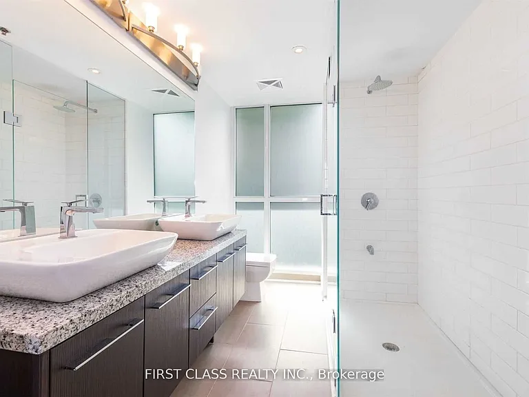 220 George St #907 — Photo 18