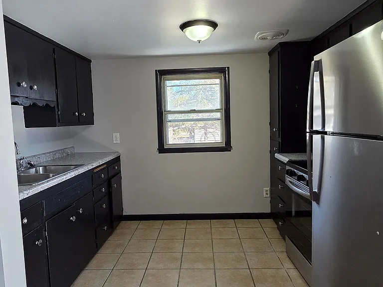 1644 1st Ave NE #2 — Photo 13
