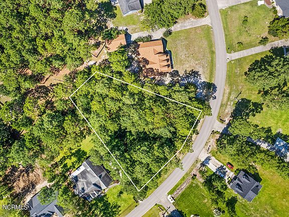 4th image of 27 Fairway Drive