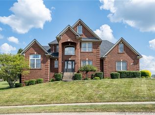 3020 Crystal Lake Dr, Jeffersonville, IN 47130