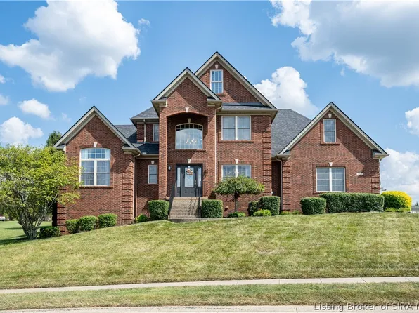 3020 Crystal Lake Drive, Jeffersonville, IN 47130