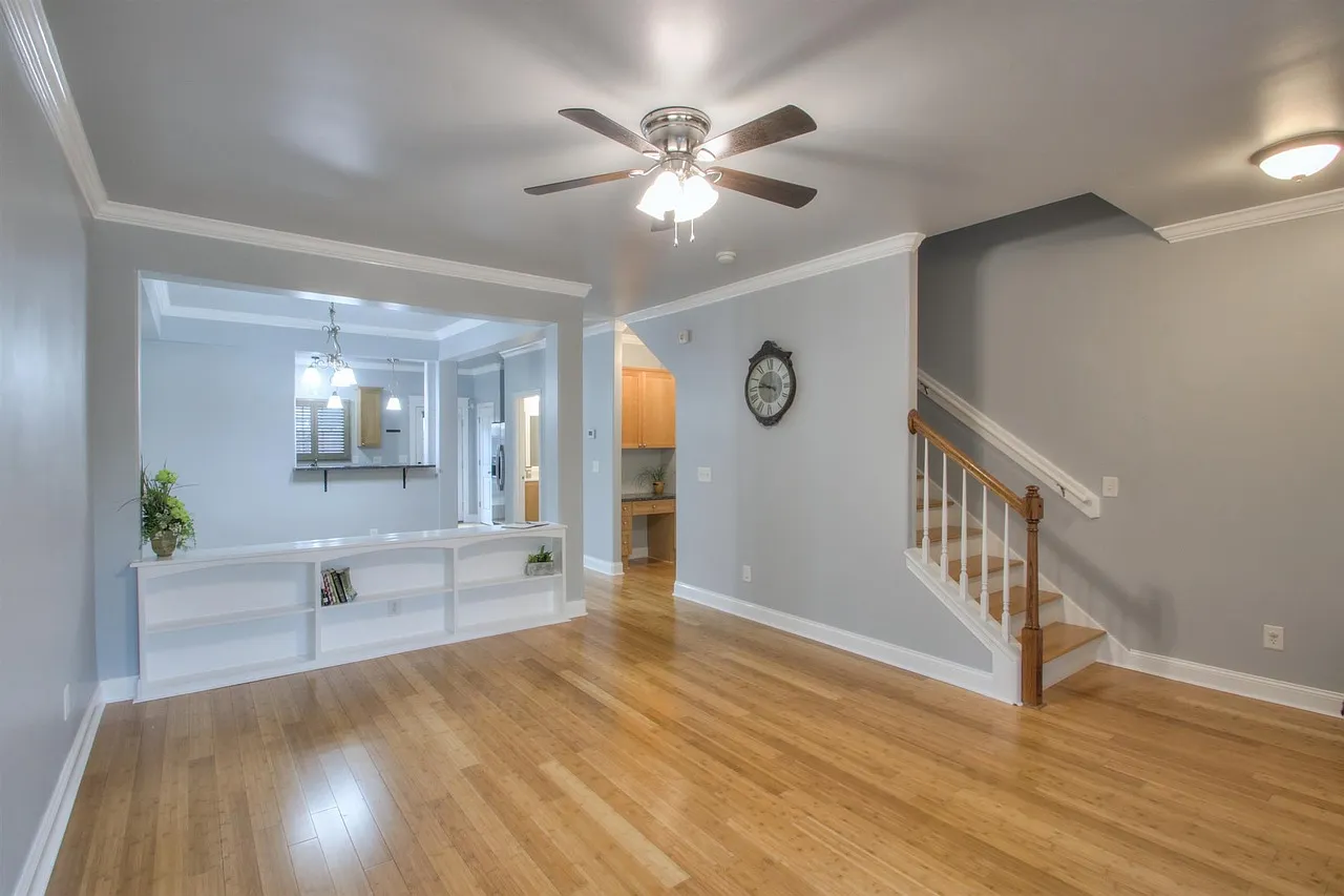 2 bed, 1440 sqft, $2,300 — Photo 4