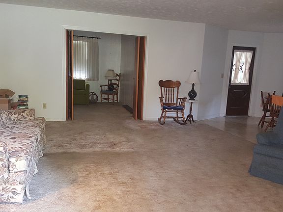2nd image of 1017 NE 40th Ave