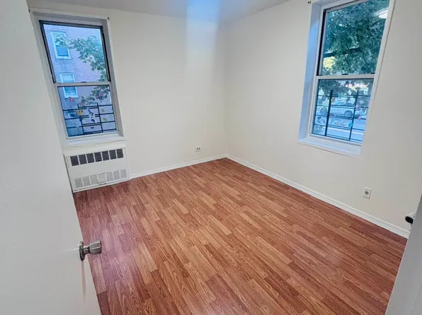 6555 Broadway image 14 of 18