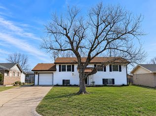 809 NW 53rd St, Lawton, OK 73505