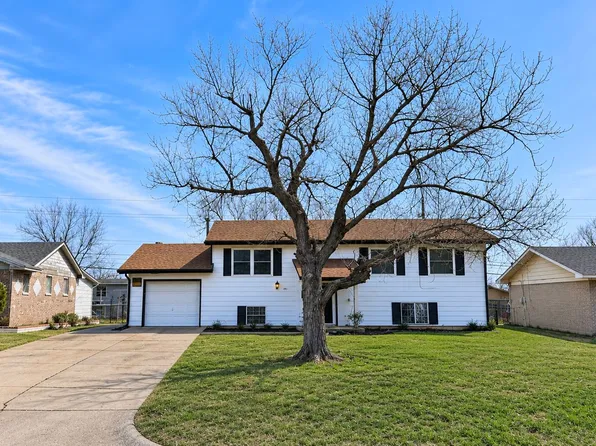 809 NW 53rd St, Lawton, OK 73505