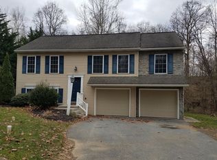 70 Covered Bridge Rd, Pequea, PA 17565