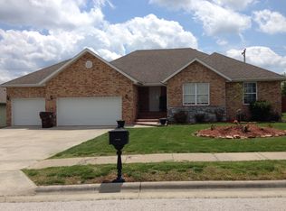 4636 W Blackfoot Dr, Springfield, MO 65802