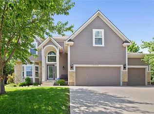 19524 W 97th St, Lenexa, KS 66220