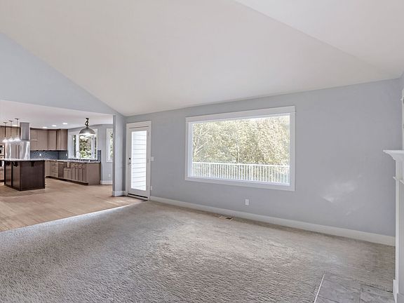 5th image of 16010 SE 45th St
