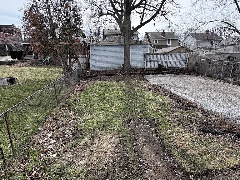 722 Iona Ave — Photo 12