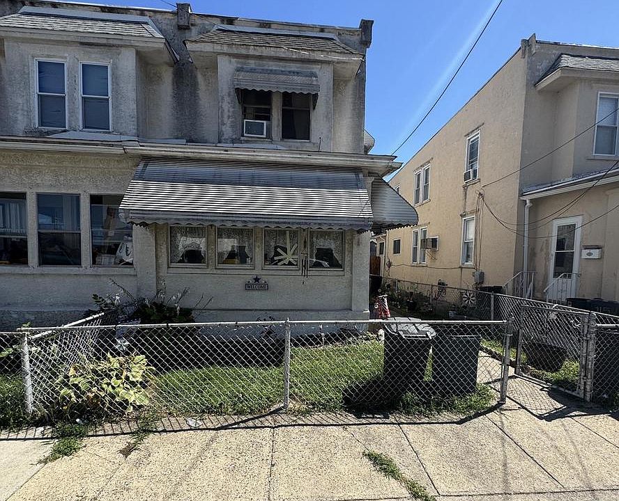 1st image of 217 Harvey Ave