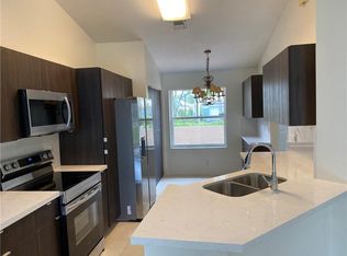 4276 Pine Ridge Ct, Fort Lauderdale, FL 33331