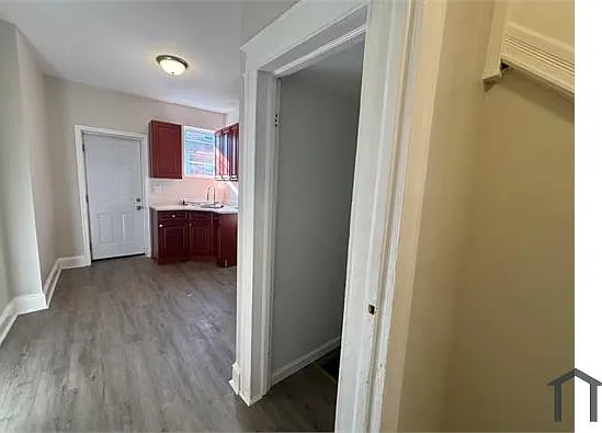 418 N Loudon Ave — Photo 2