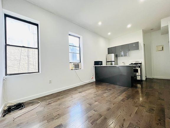 2nd image of 185 Mulberry St #22