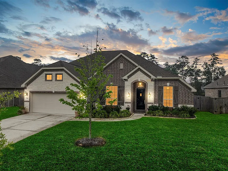 23540 Red Juniper Ln — Photo 1