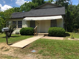 309 E Mundy St, Overton, TX 75684
