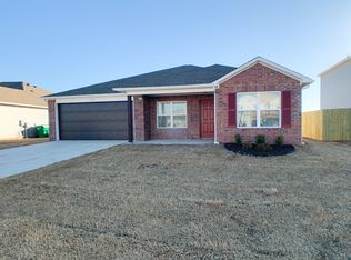 1521 Edinburgh Dr, Centerton, AR 72719