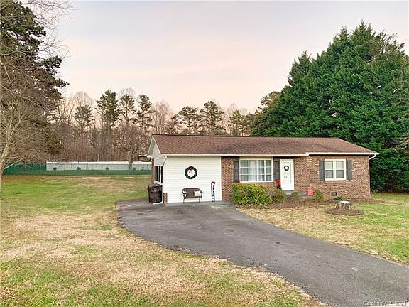 3rd image of 301 Valdese Dr