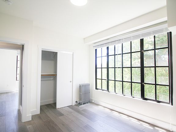 3rd image of 555 Buena Vista Ave W #305