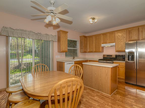 5th image of 536 Woods Creek Ln