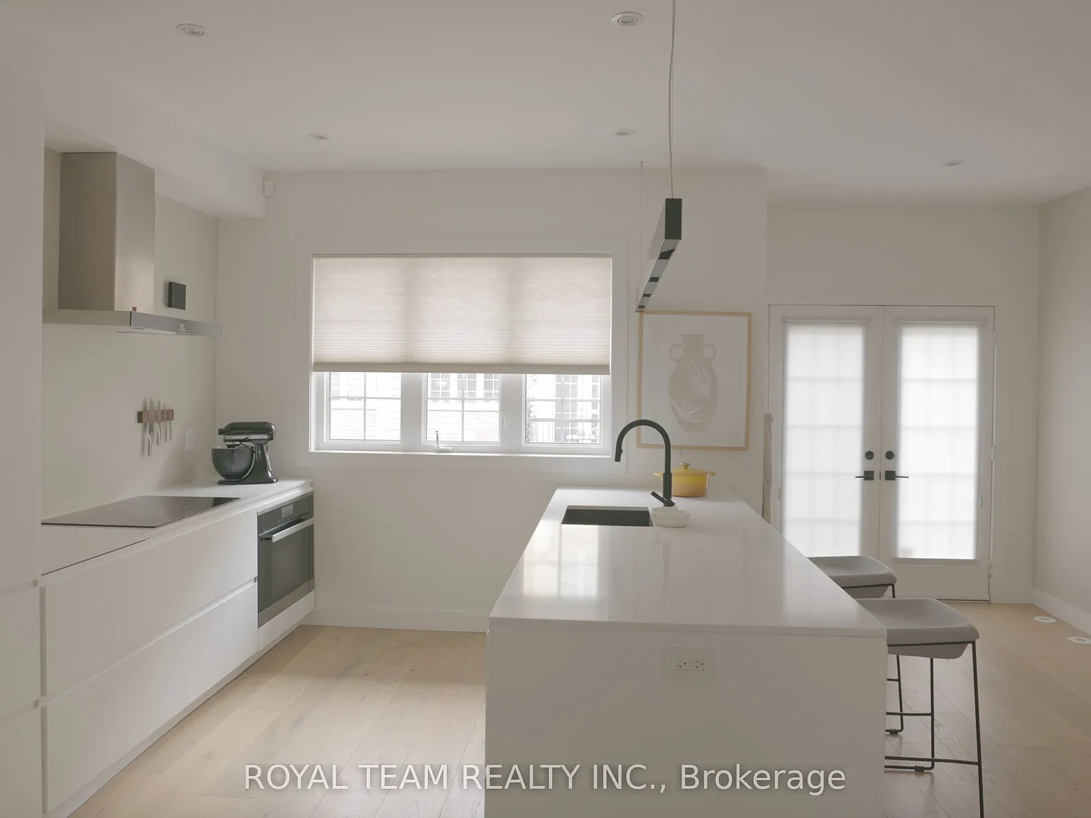 3 bed, $4,200 — Photo 3