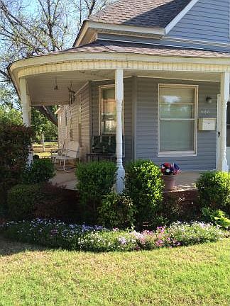 3rd image of 506 E Oklahoma Ave