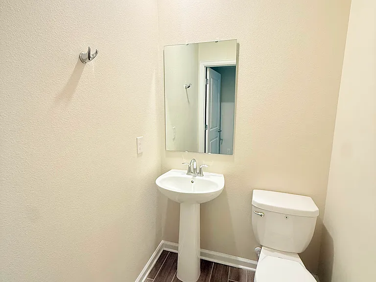 17052 Quicksilver Ave — Photo 13