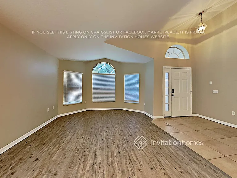 1260 Creekview Ct — Photo 3