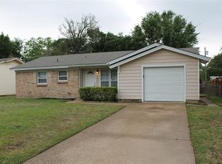 1822 Morgan St, Irving, TX 75062