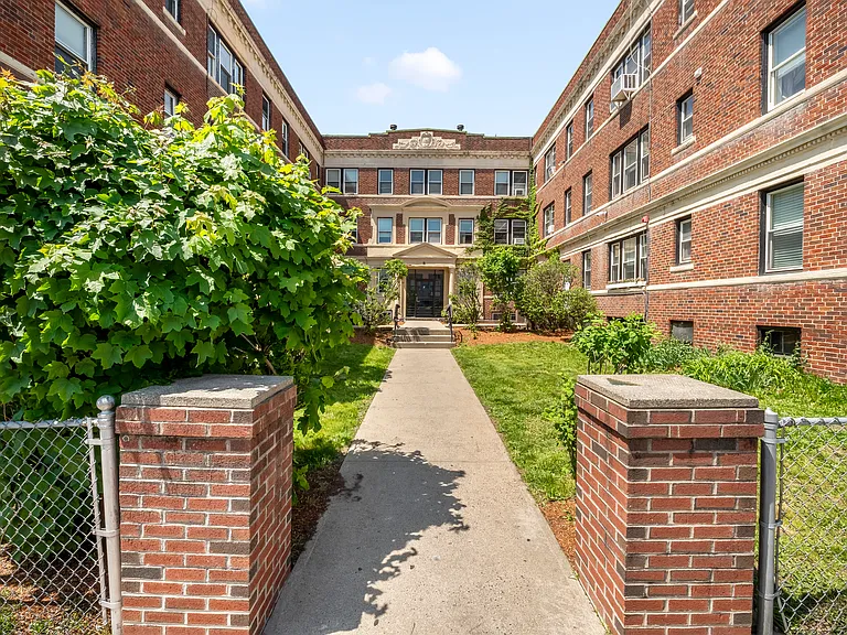 8 Walnut St #28 — Photo 12