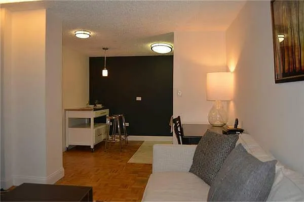 Rented by Global Realty Opportunities | media 29