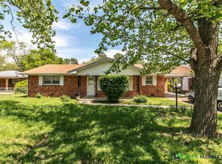 1905 Seifert Dr, Poplar Bluff, MO 63901