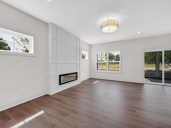 3rd image of 17 Moorebrooke Rd